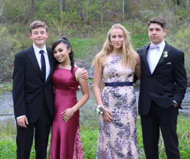 prommikaila and friends